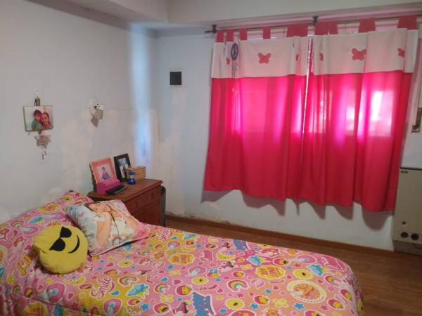 CASA 3 AMBIENTES B° MALVINAS ARGENTINAS - PATIO Y ENTRADA DE AUTO DOBLE