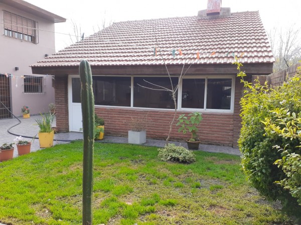 CASA 5 AMBIENTES CON PARQUE Y QUINCHO - BARRIO JARDIN PERALTA RAMOS-APTA CREDITO