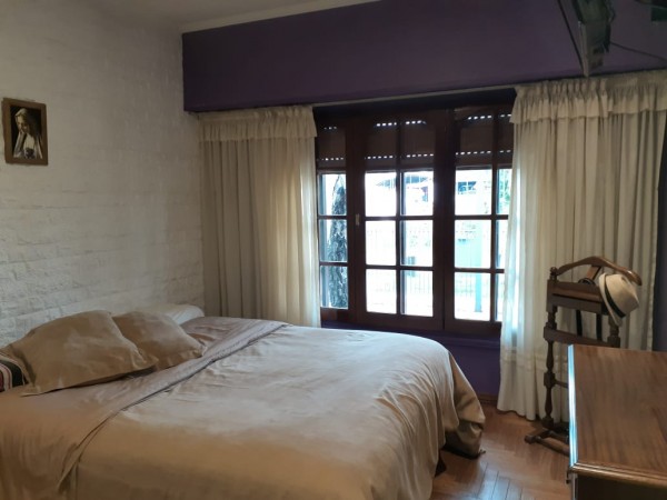 CASA 5 AMBIENTES CON PARQUE Y QUINCHO - BARRIO JARDIN PERALTA RAMOS-APTA CREDITO