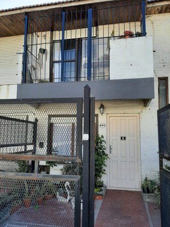 PH EN DUPLEX 3 AMBIENTES CON PATIO BARRIO VILLA PRIMERA