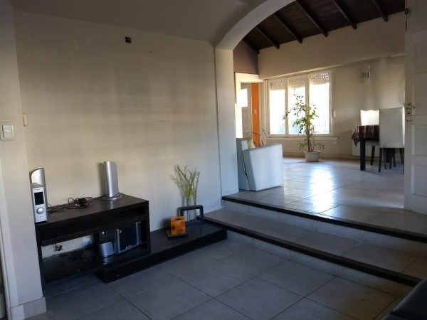 casa de 4 ambientes, toda en planta baja, garage y parque en Colinas de Peralta Ramos