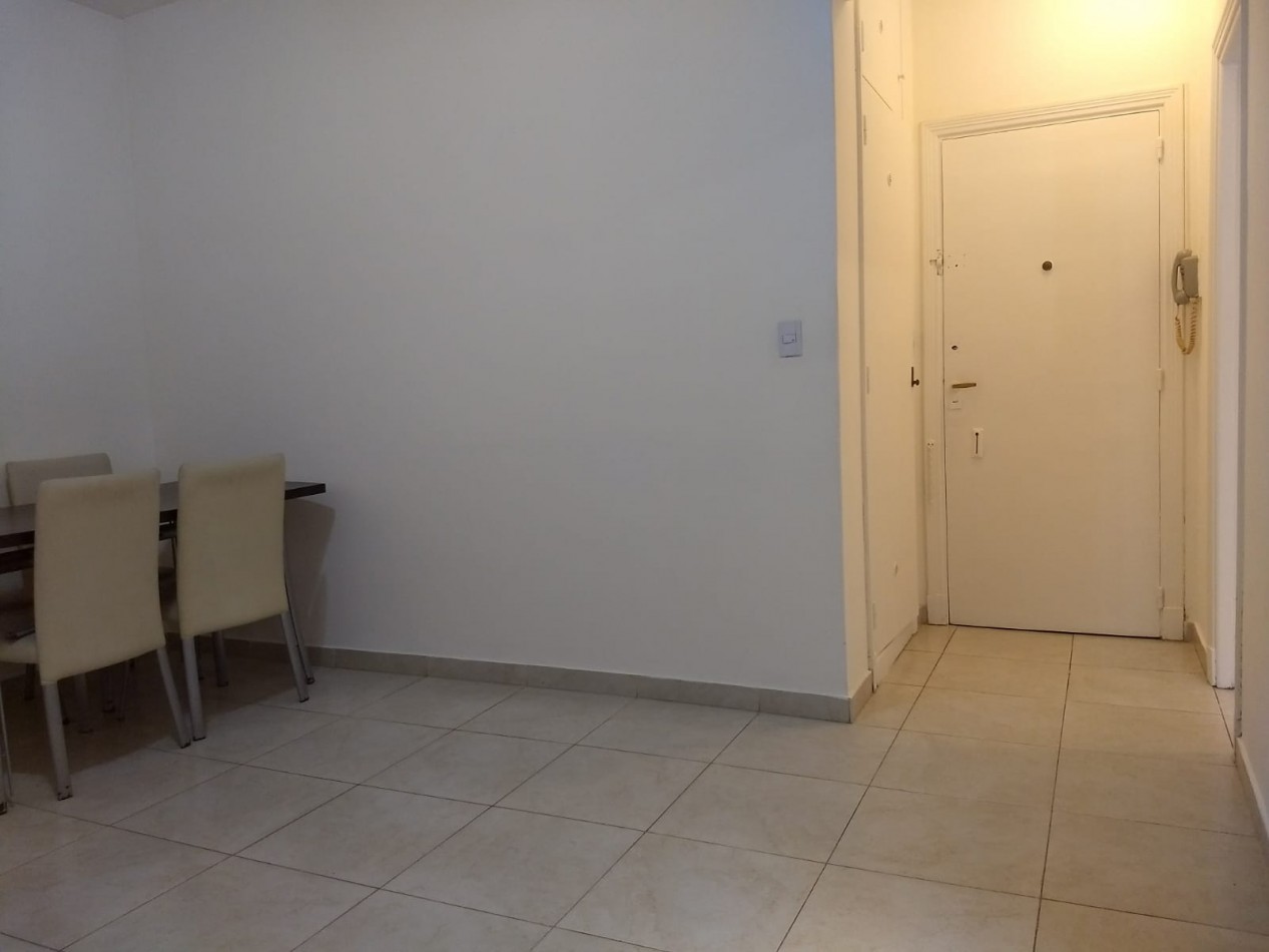 Venta Departamento 2 ambientes, Plaza Colon