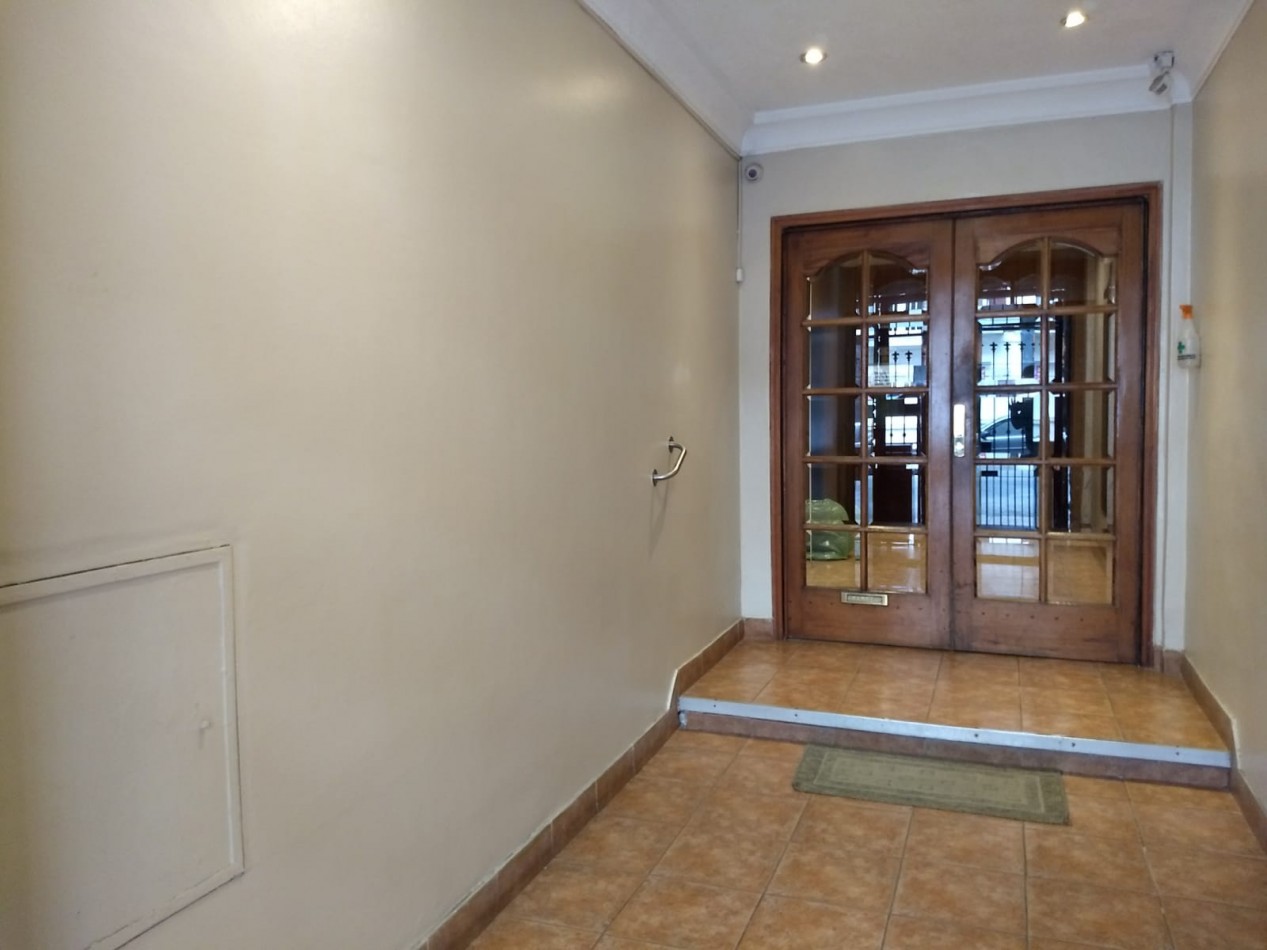 Venta Departamento 2 ambientes, Plaza Colon