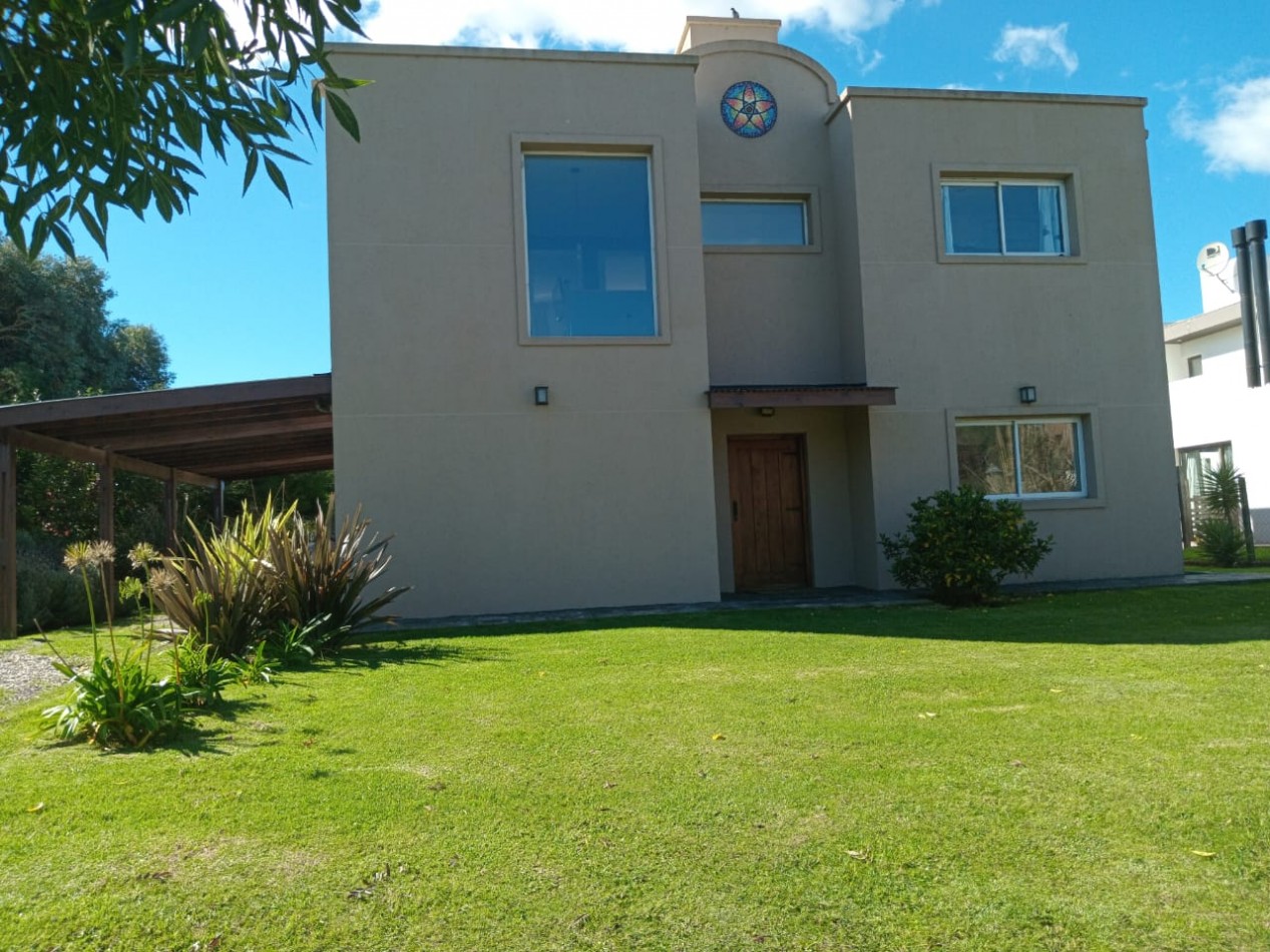 CASA EN BARRIO PRIVADO ARENAS DEL SUR