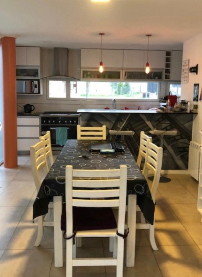 CASA EN BARRIO PRIVADO ARENAS DEL SUR- 4 AMB. Y PISCINA - CERCA DE LA ENTRADA Y DEL CLUB HOUSE.