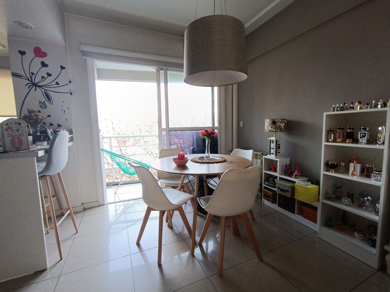 VENTA DEPARTAMENTO 3 AMBIENTES CON BALCON A LA CALLE LA PERLA