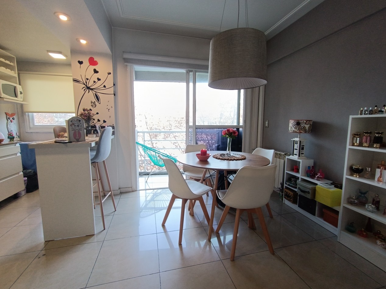 VENTA DEPARTAMENTO 3 AMBIENTES CON BALCON A LA CALLE LA PERLA