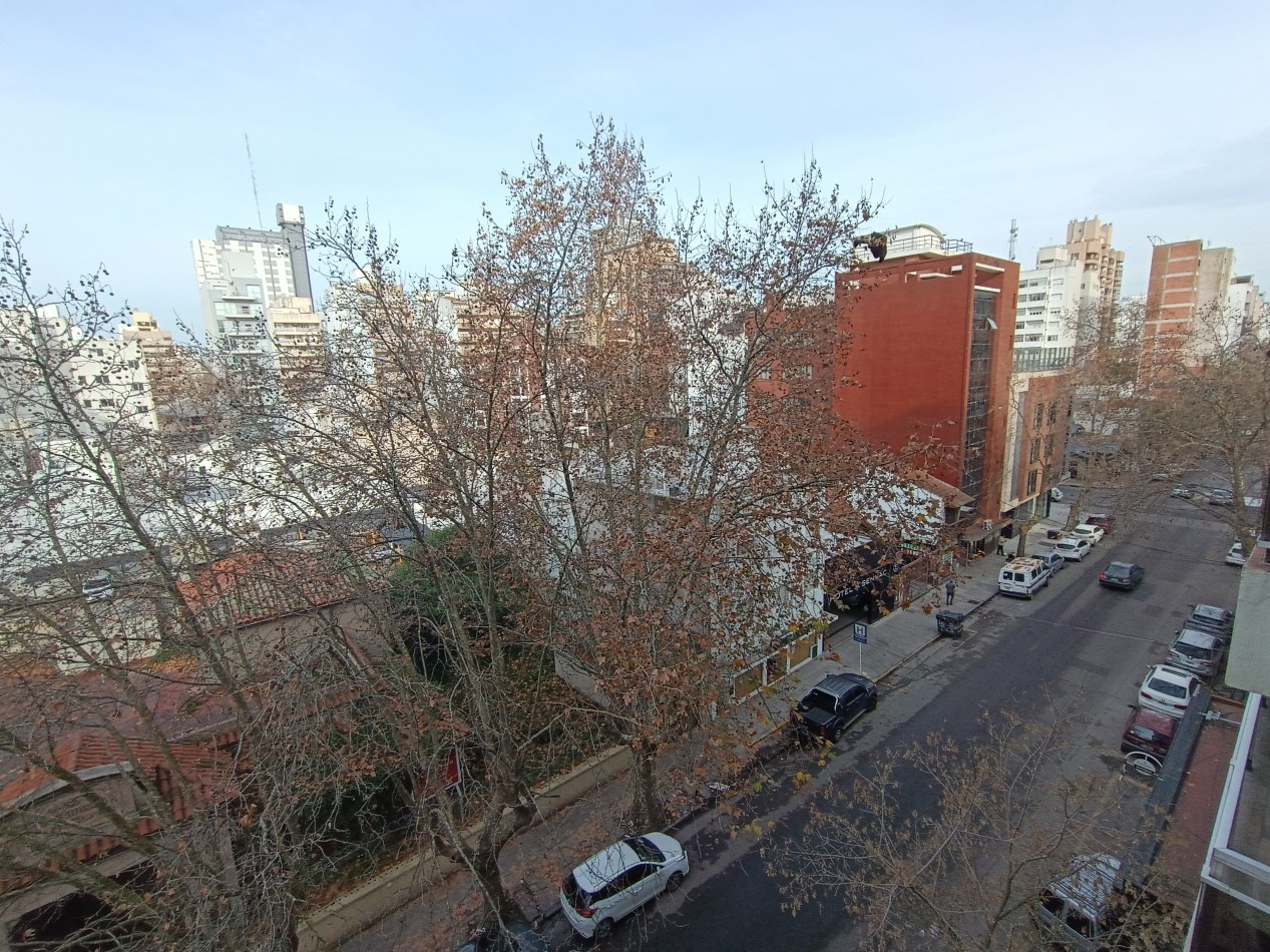 VENTA DEPARTAMENTO 3 AMBIENTES CON BALCON A LA CALLE LA PERLA