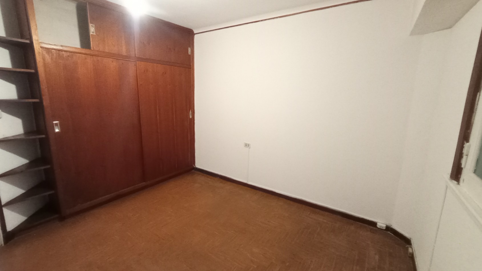 Venta departamento 4 ambientes c/ cochera y balcon 