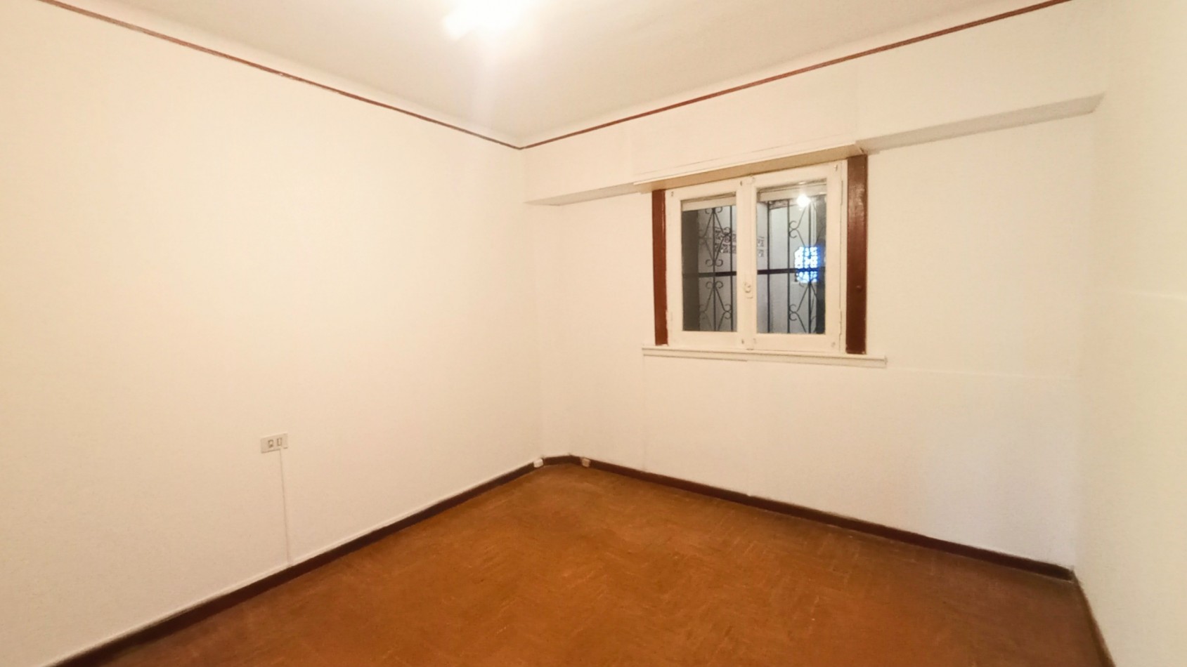 Venta departamento 4 ambientes c/ cochera y balcon 