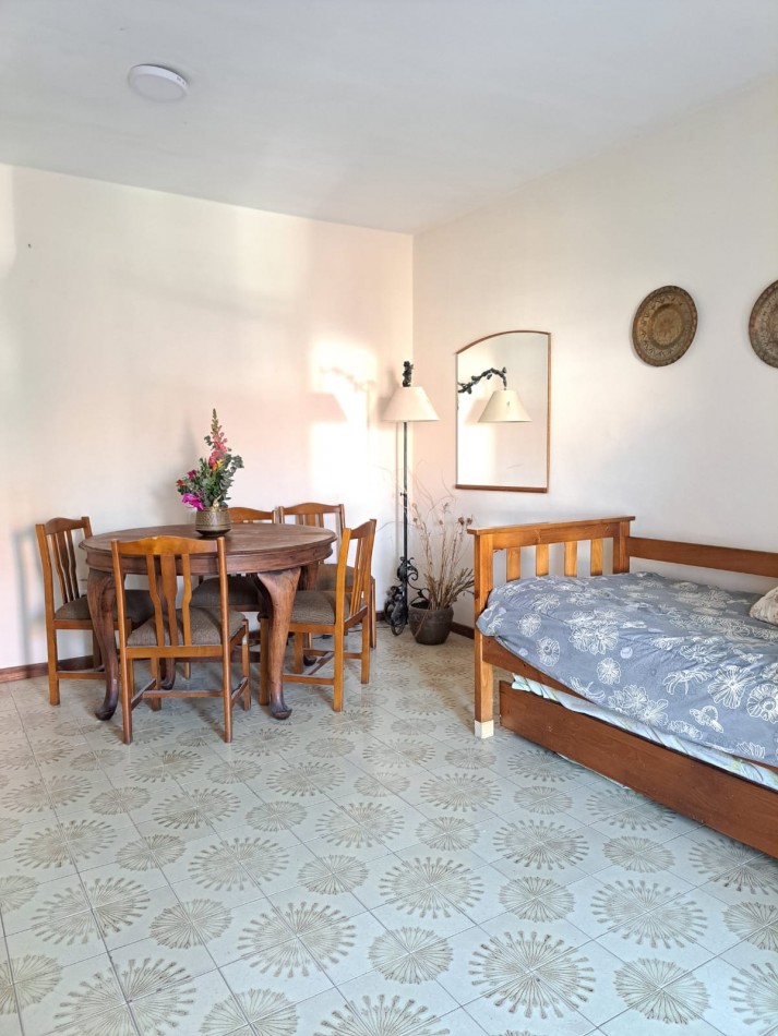 DEPARTAMENTO 2 AMBIENTES CON BALCON Y PATIO  PLAYA CHICA