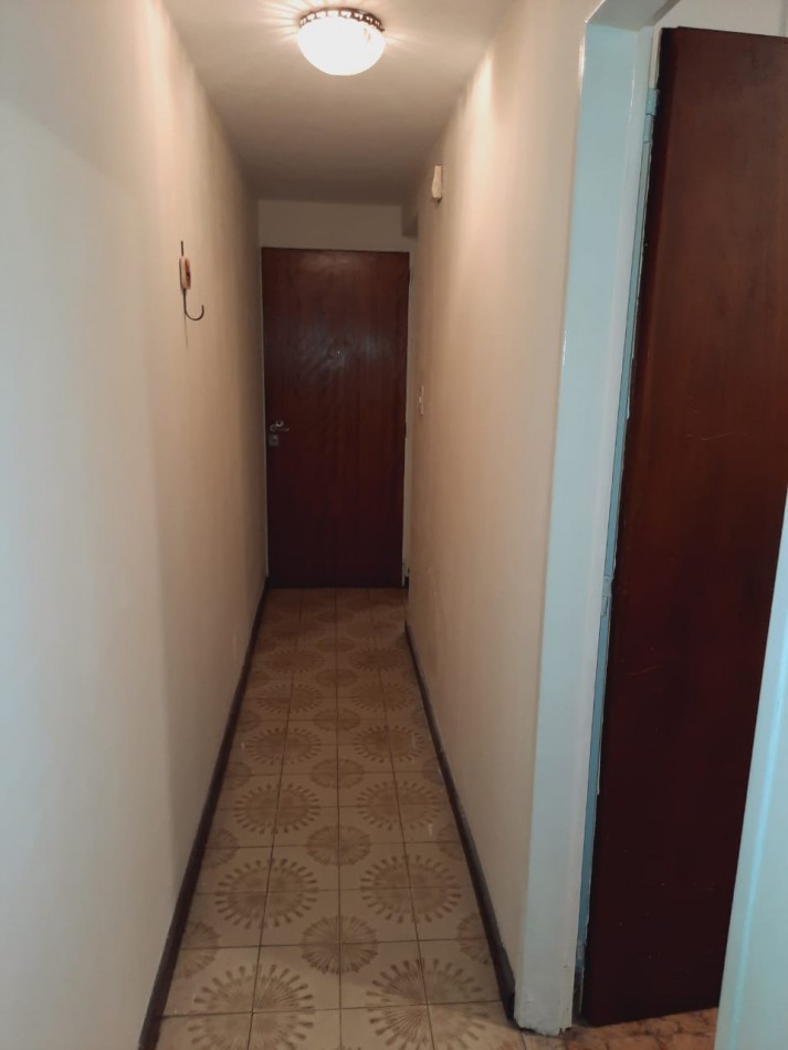 DEPARTAMENTO 2 AMBIENTES CON BALCON Y PATIO  PLAYA CHICA