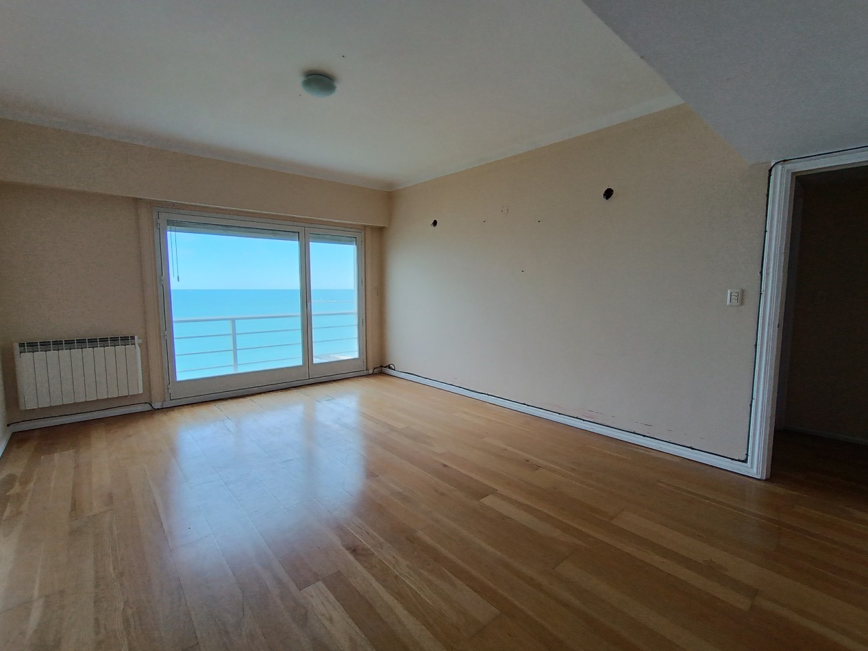 VENTA DEPARTAMENTO 8 AMBIENTES CON VISTA PLENA AL MAR Y COCHERA PLAYA GRANDE 