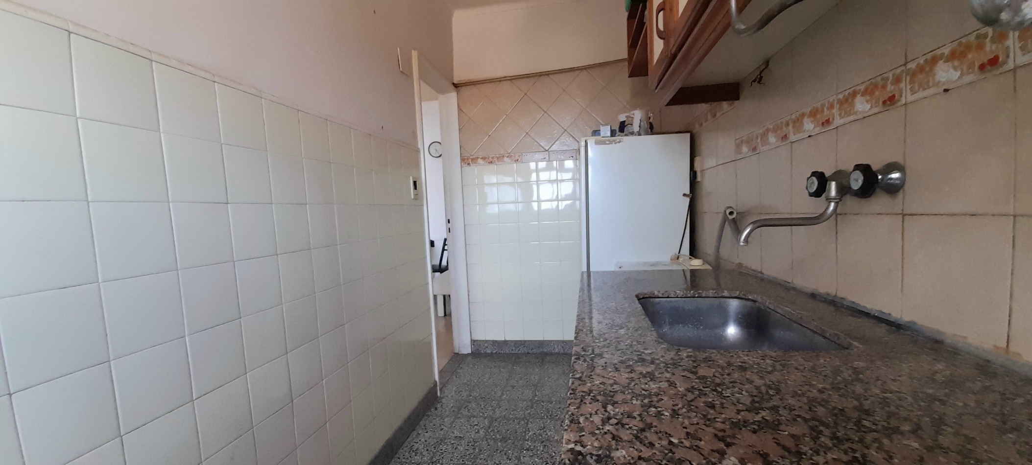 VENTA! DPTO CON BALCON SALIENTE ZONA GUEMES 