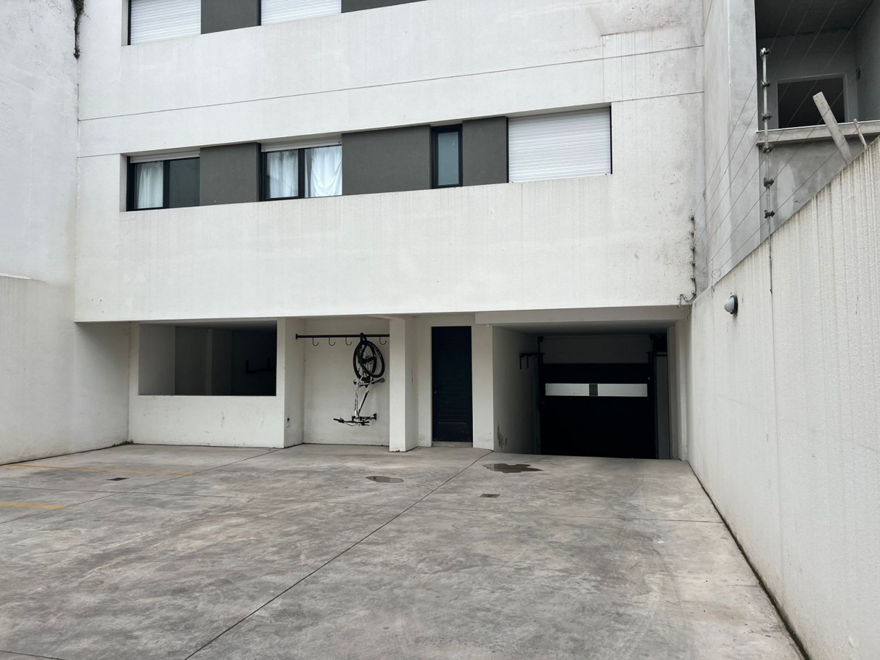 DEPARTAMENTOS DE 2 Y 3 AMBIENTES C/ COCHERA - EDIFICIO DAMAR XI -