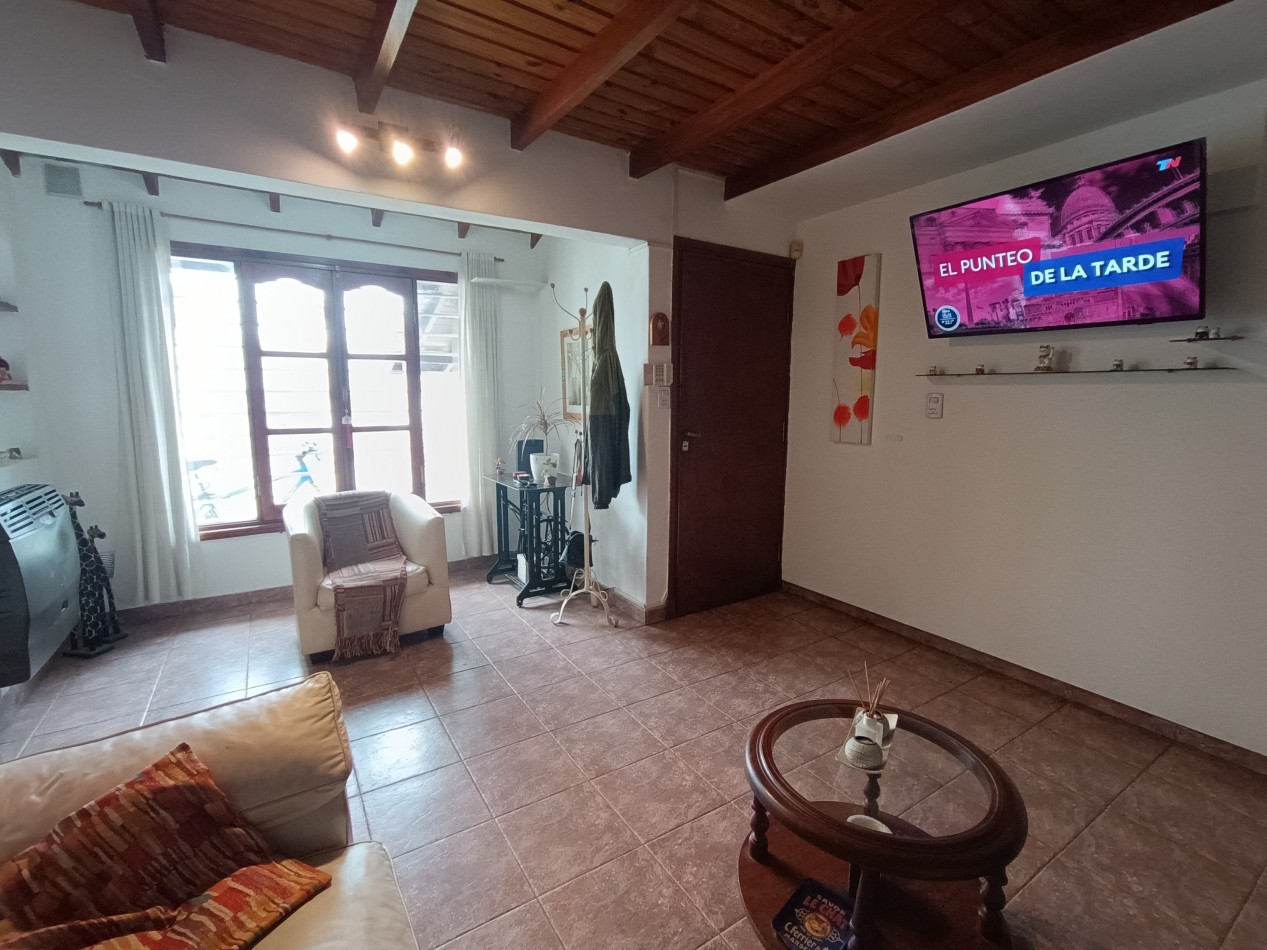 VENTA PH 3 AMBIENTES  AL FRENTE CON TERRAZA PROPIA