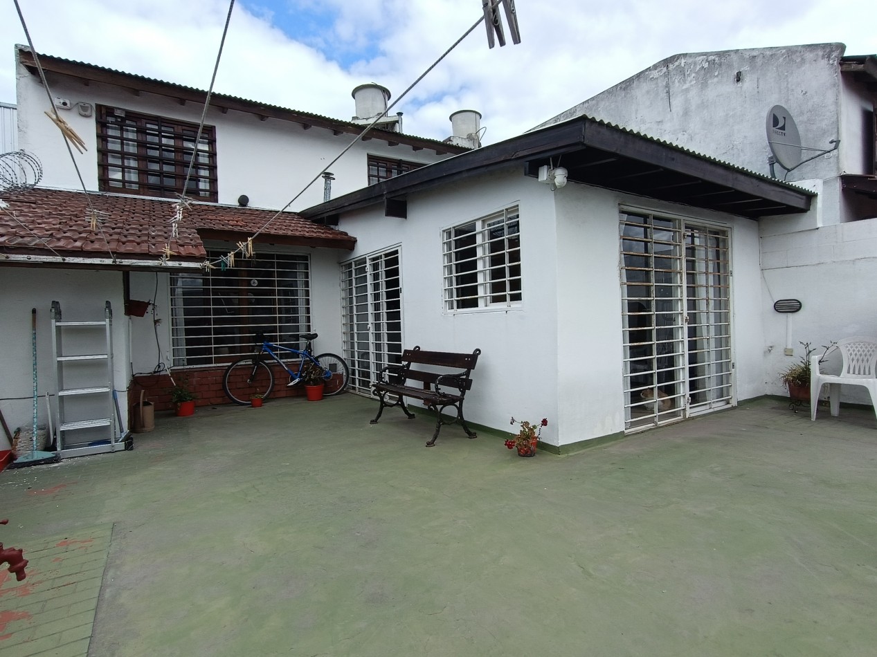 VENTA PH 3 AMBIENTES  AL FRENTE CON TERRAZA PROPIA