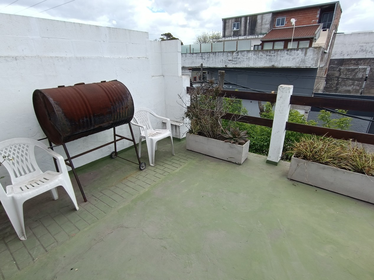 VENTA PH 3 AMBIENTES  AL FRENTE CON TERRAZA PROPIA