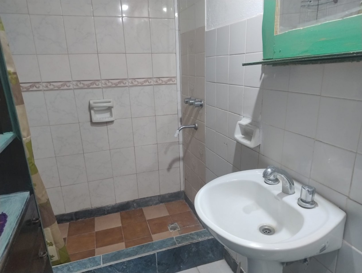 Casa 5 ambientes ,4 baños ,quincho en el barrio Faro Norte