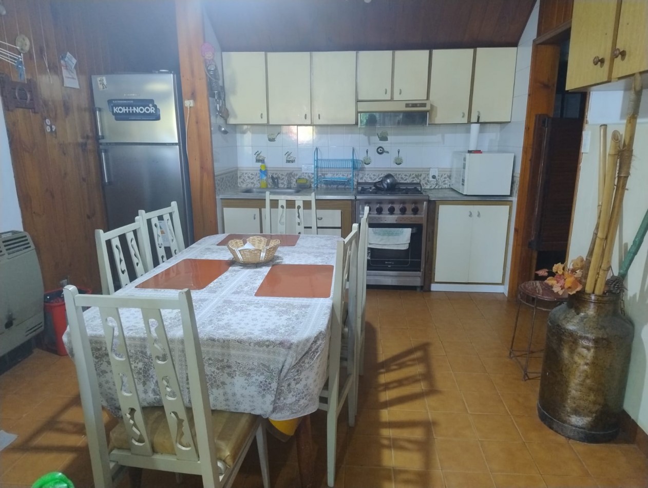 Casa 5 ambientes ,4 baños ,quincho en el barrio Faro Norte