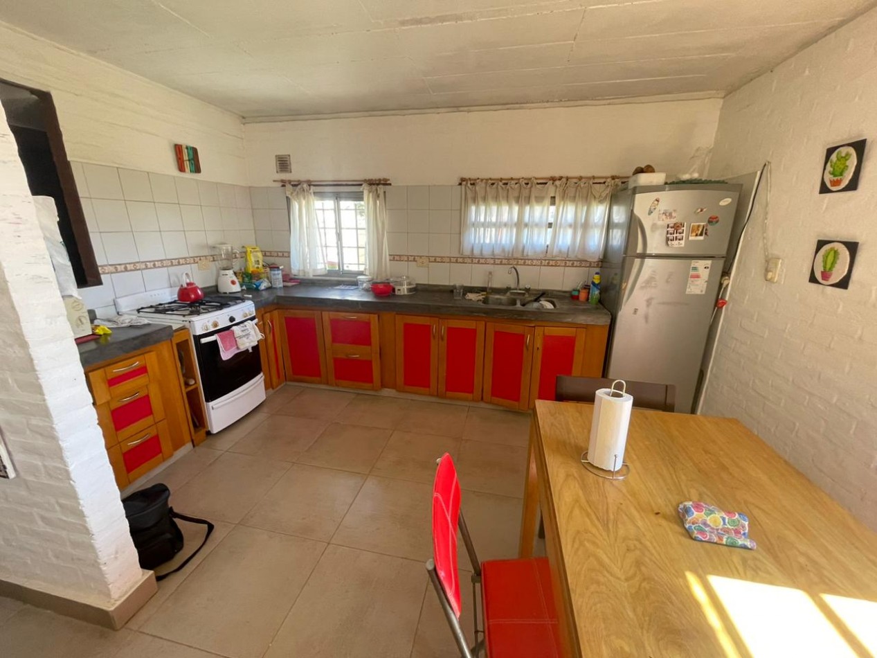 VENTA CASA 3 AMBIENTES + PLAYROOM Y LAVADERO. BARRIO EL JARDIN 