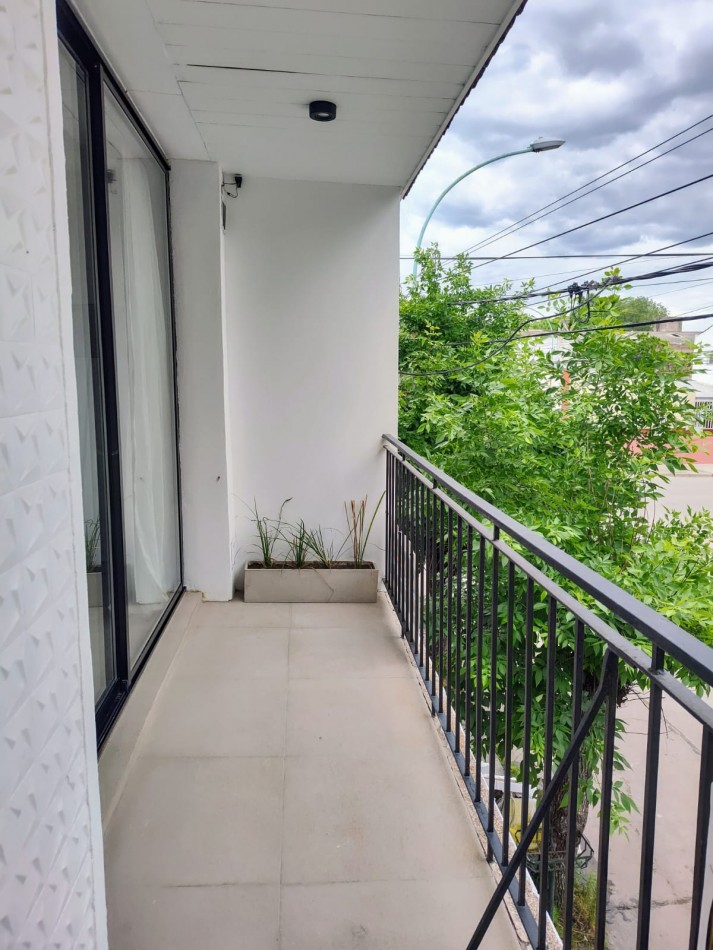 Venta ph 2 ambientes con balcon