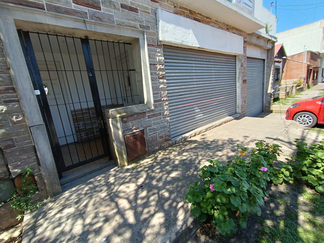 VENTA PROPIEDAD EN BLOCK DOS PH 3 AMBIENTES + LOCAL AL FRENTE CON COCHERA VILLA LOURDES