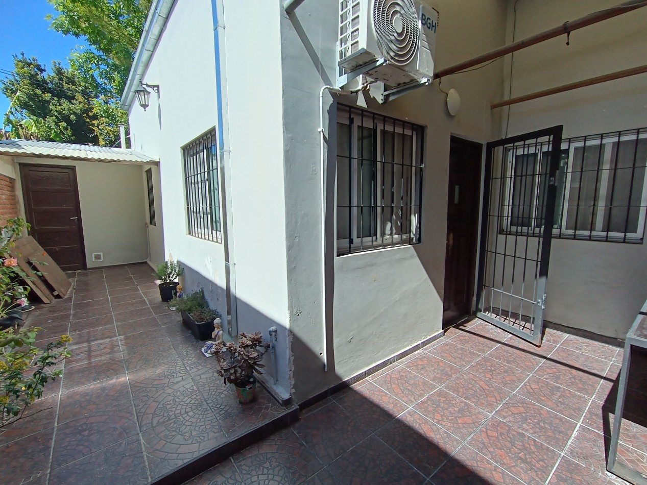 VENTA PROPIEDAD EN BLOCK DOS PH 3 AMBIENTES + LOCAL AL FRENTE CON COCHERA VILLA LOURDES