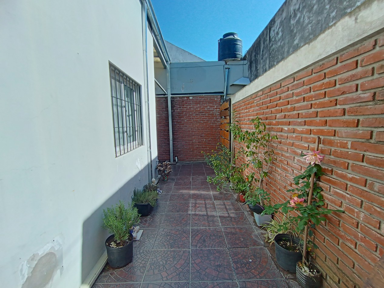 VENTA PROPIEDAD EN BLOCK DOS PH 3 AMBIENTES + LOCAL AL FRENTE CON COCHERA VILLA LOURDES