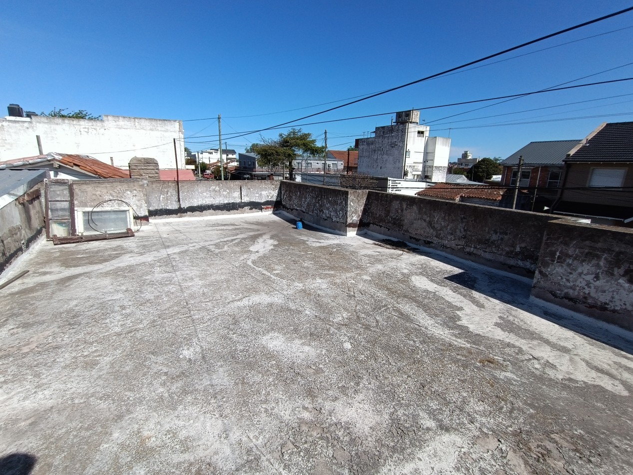 VENTA PROPIEDAD EN BLOCK DOS PH 3 AMBIENTES + LOCAL AL FRENTE CON COCHERA VILLA LOURDES