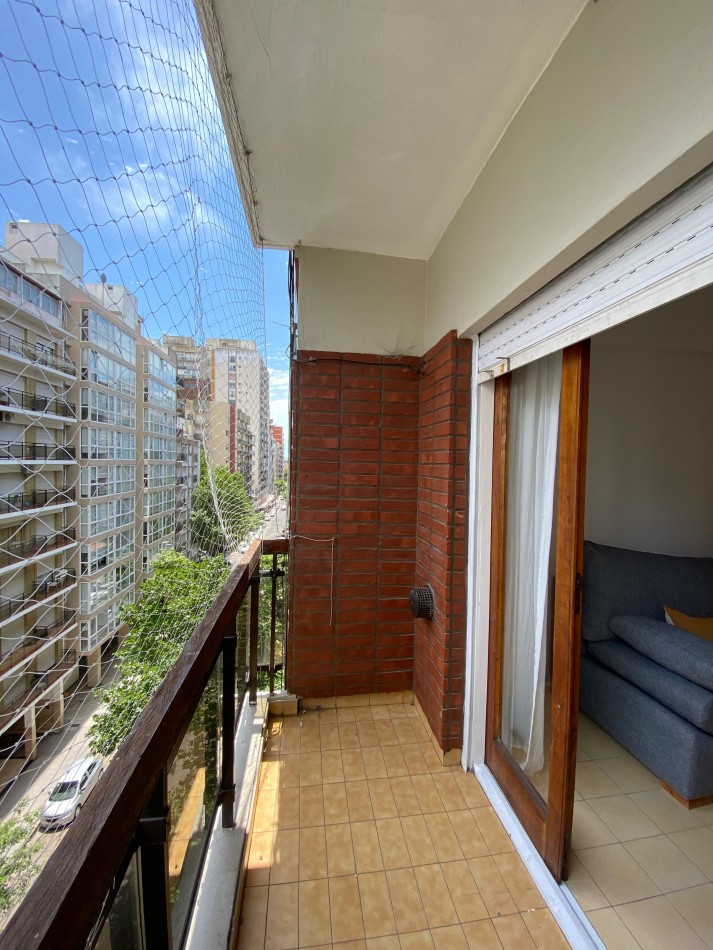 DEPARTAMENTO 2 AMBIENTES CON BALCON AMOBLADO