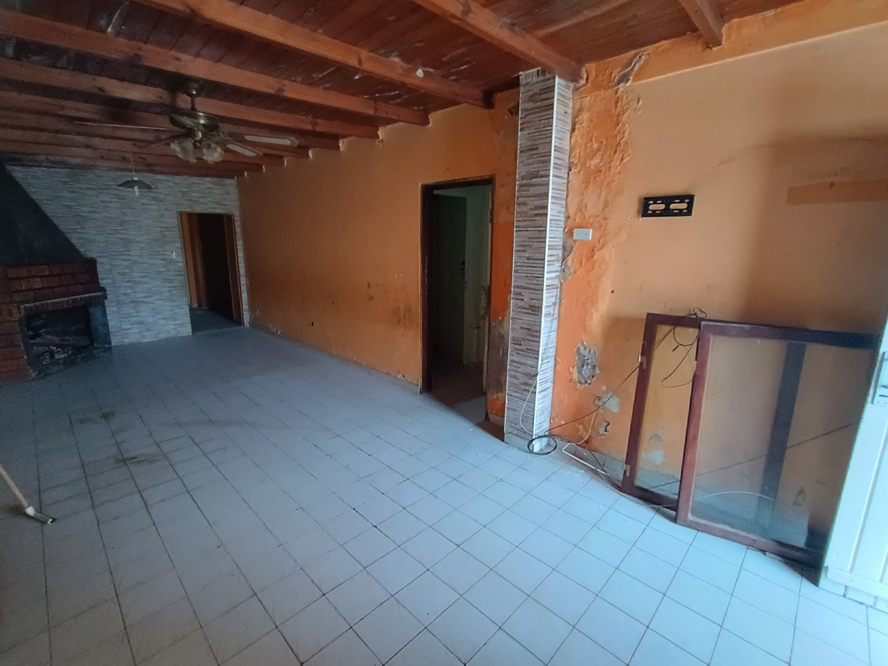 venta propiedad en block casa 3 ambientes mas tres departamentos 2 ambientes a reciclar