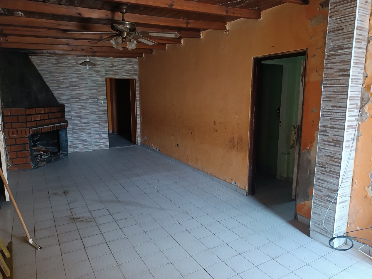 venta propiedad en block casa 3 ambientes mas tres departamentos 2 ambientes a reciclar