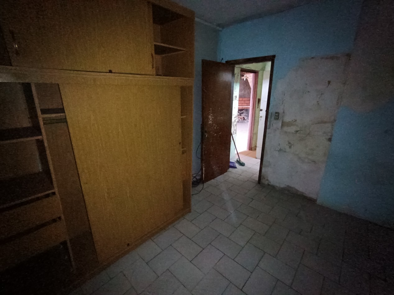 venta propiedad en block casa 3 ambientes mas tres departamentos 2 ambientes a reciclar