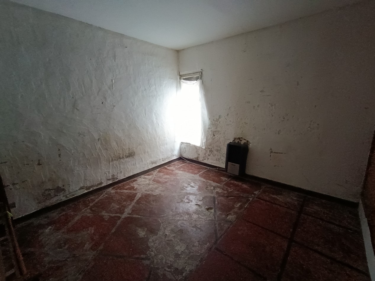 venta propiedad en block casa 3 ambientes mas tres departamentos 2 ambientes a reciclar