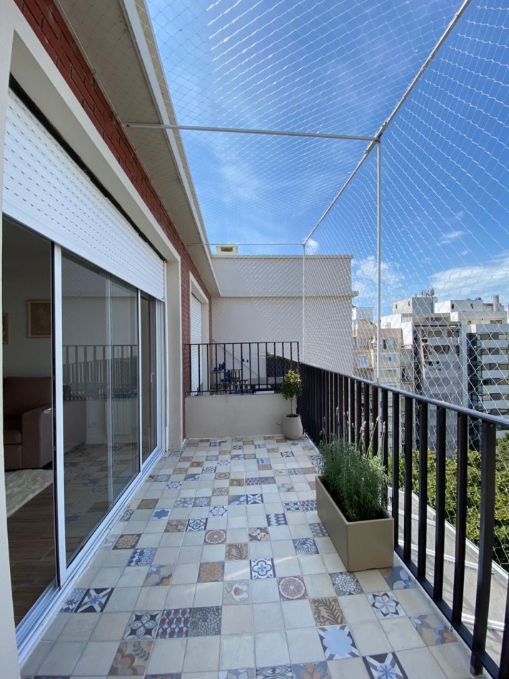 Venta Departamento 3 ambientes con balcon terraza, reciclado y amoblado