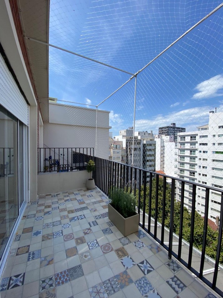 Venta Departamento 3 ambientes con balcon terraza, reciclado y amoblado