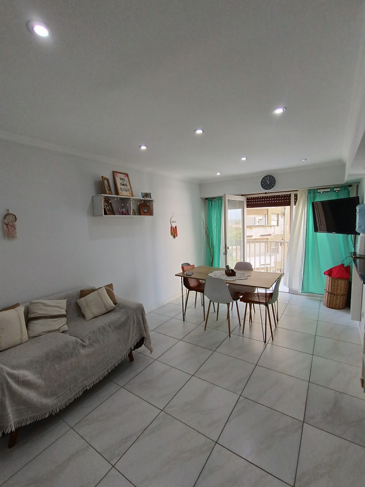 VENTA DEPARTAMENTO 3 AMBIENTES RECICLADO CON BALCON