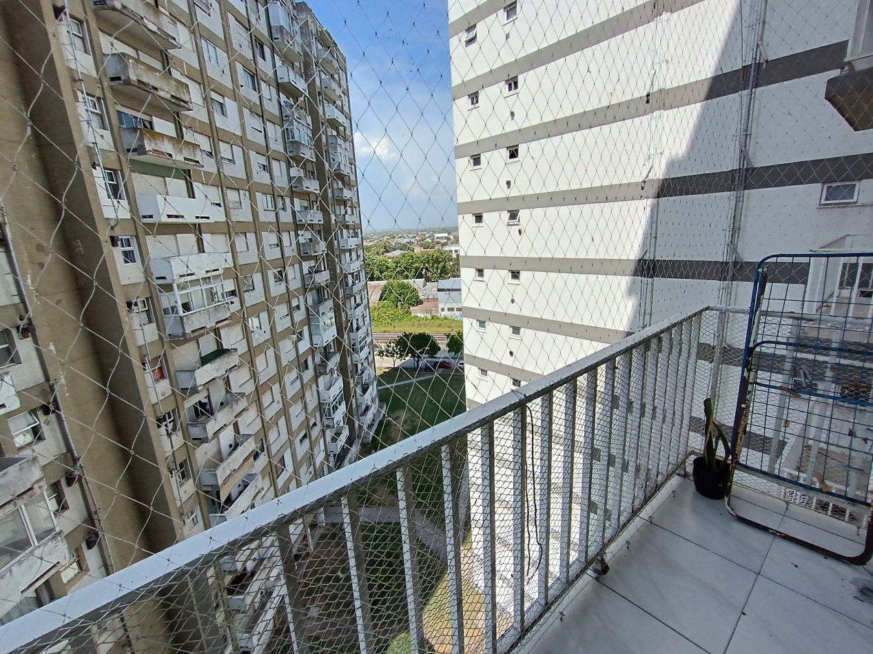 VENTA DEPARTAMENTO 3 AMBIENTES RECICLADO CON BALCON