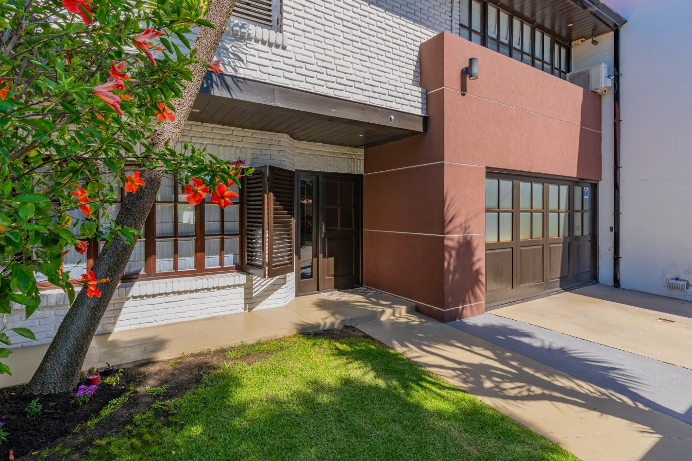 CASA 6 AMBIENTES EN EL BARRIO PARQUE LURO GRAN PARQUE CON PILETA CLIMATIZADA