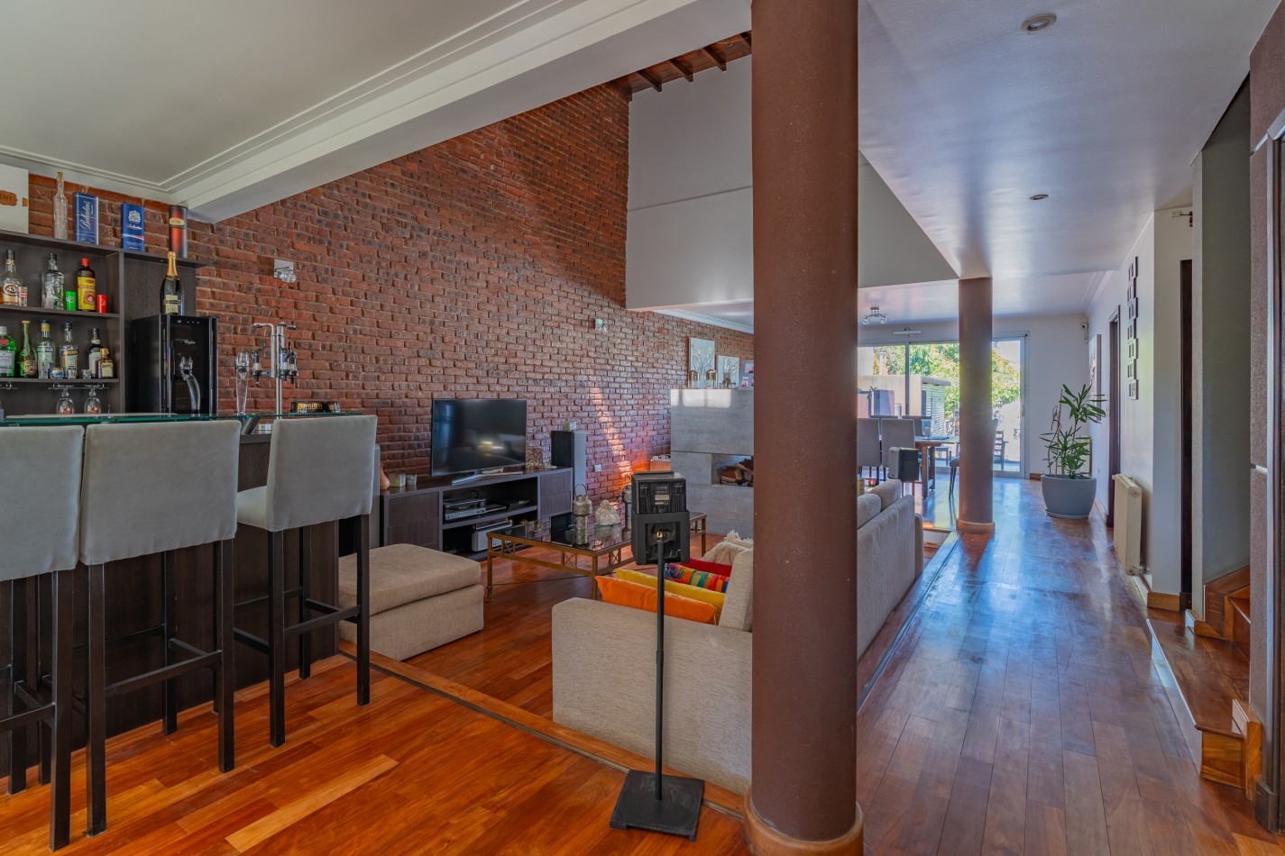 CASA 6 AMBIENTES EN EL BARRIO PARQUE LURO GRAN PARQUE CON PILETA CLIMATIZADA