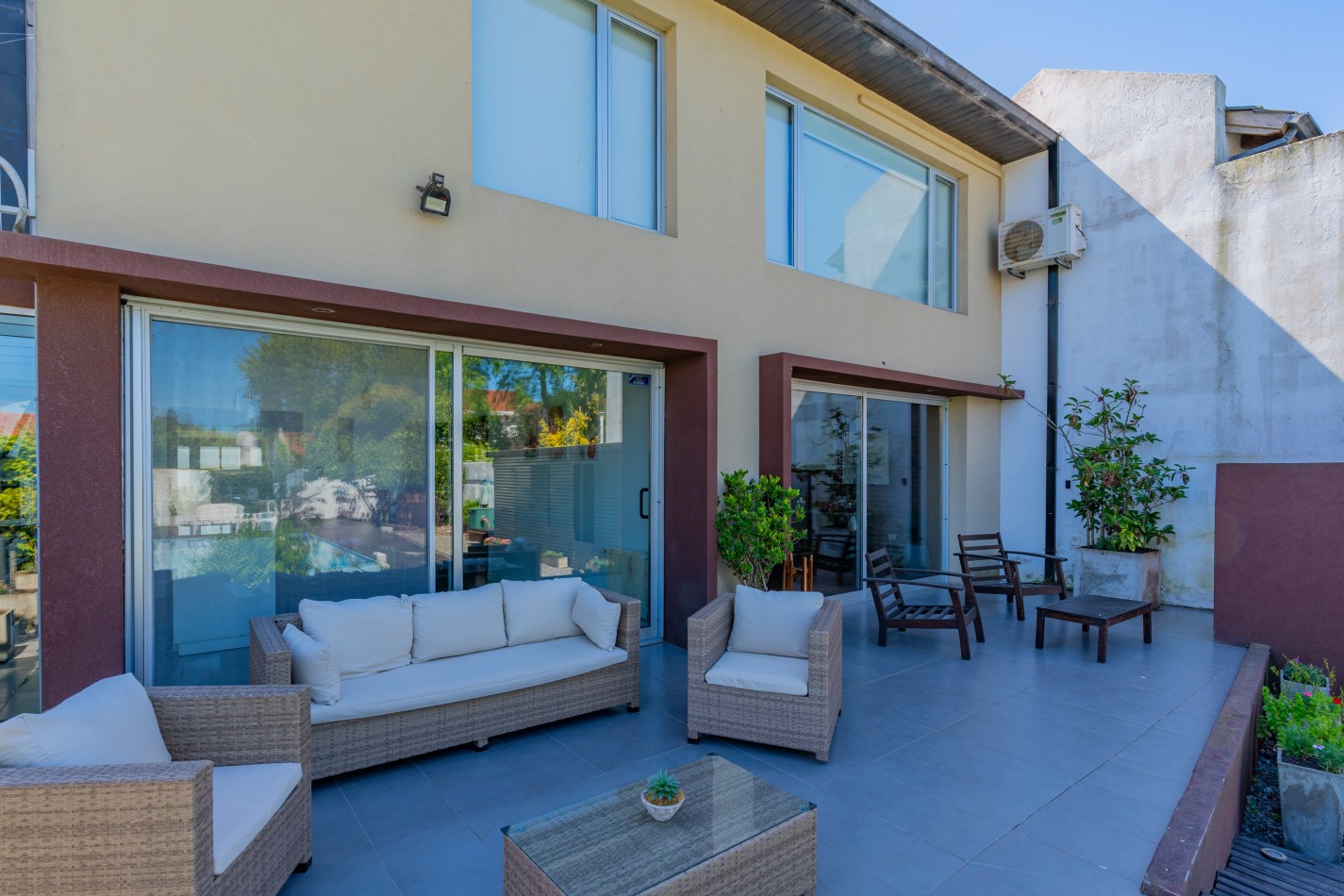 CASA 6 AMBIENTES EN EL BARRIO PARQUE LURO GRAN PARQUE CON PILETA CLIMATIZADA