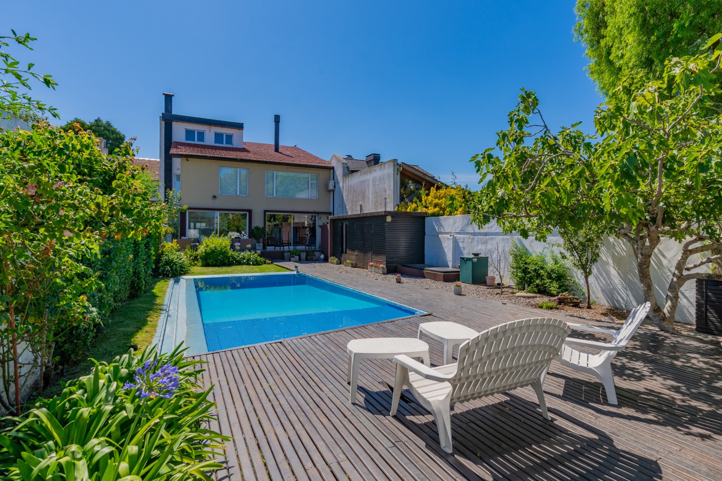 CASA 6 AMBIENTES EN EL BARRIO PARQUE LURO GRAN PARQUE CON PILETA CLIMATIZADA