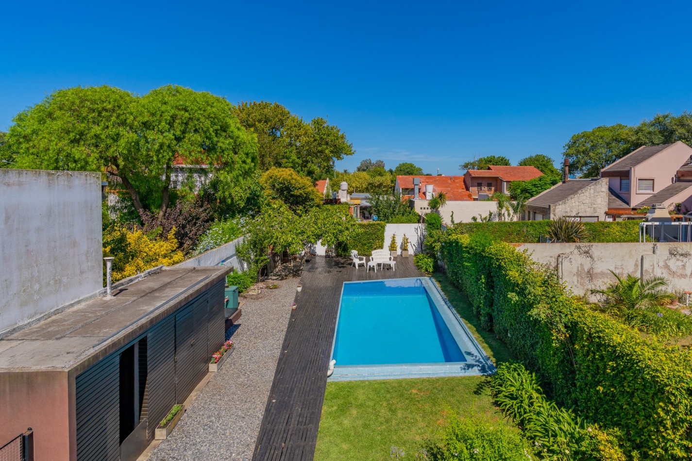 CASA 6 AMBIENTES EN EL BARRIO PARQUE LURO GRAN PARQUE CON PILETA CLIMATIZADA