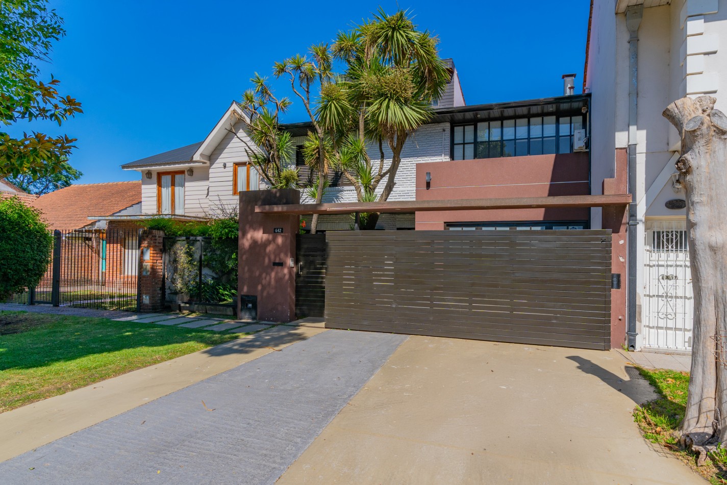 CASA 6 AMBIENTES EN EL BARRIO PARQUE LURO GRAN PARQUE CON PILETA CLIMATIZADA