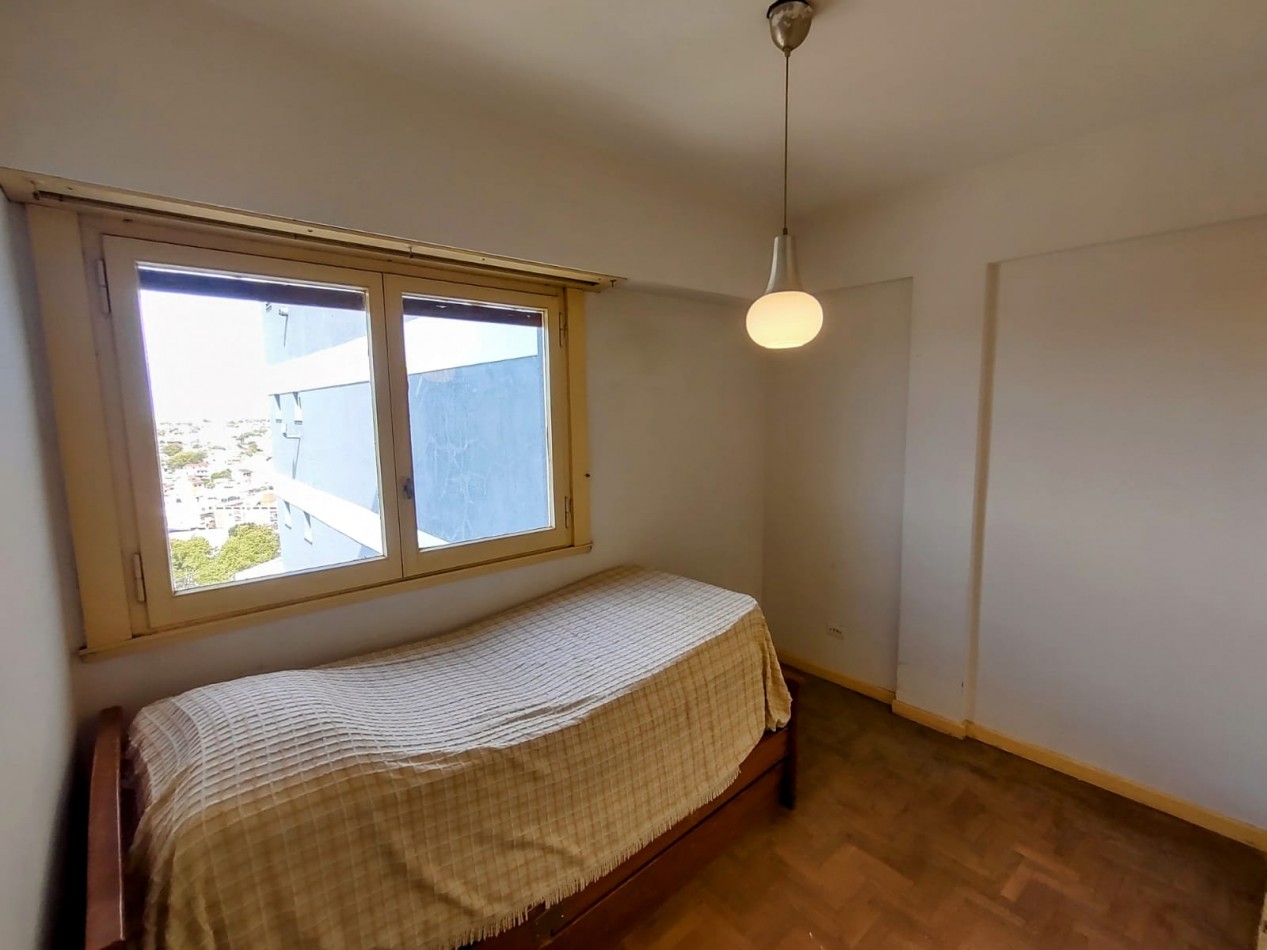Venta Departamento al frente tres ambientes con balcon