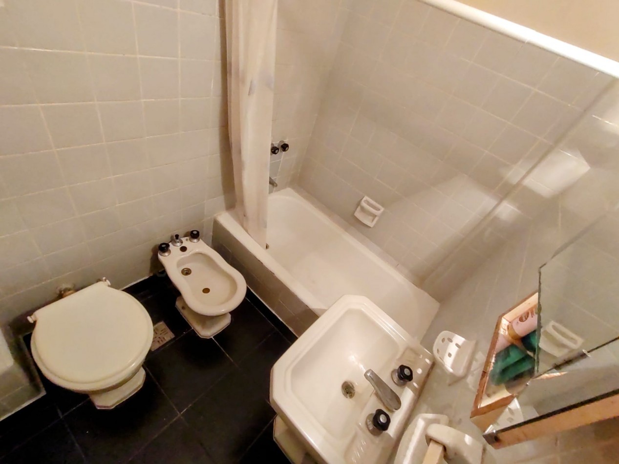 Venta Departamento al frente tres ambientes con balcon
