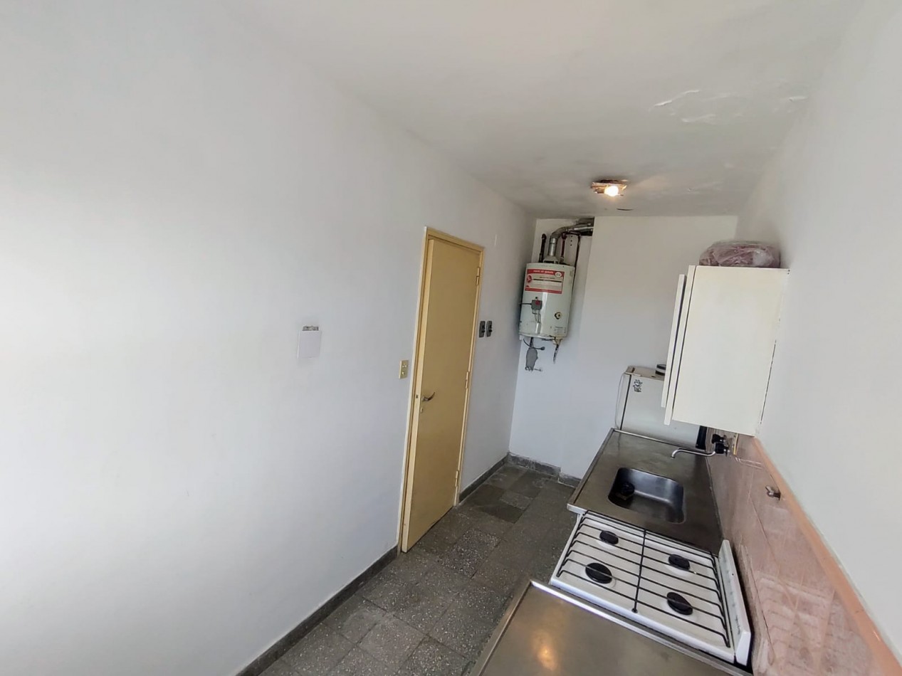 Venta Departamento al frente tres ambientes con balcon