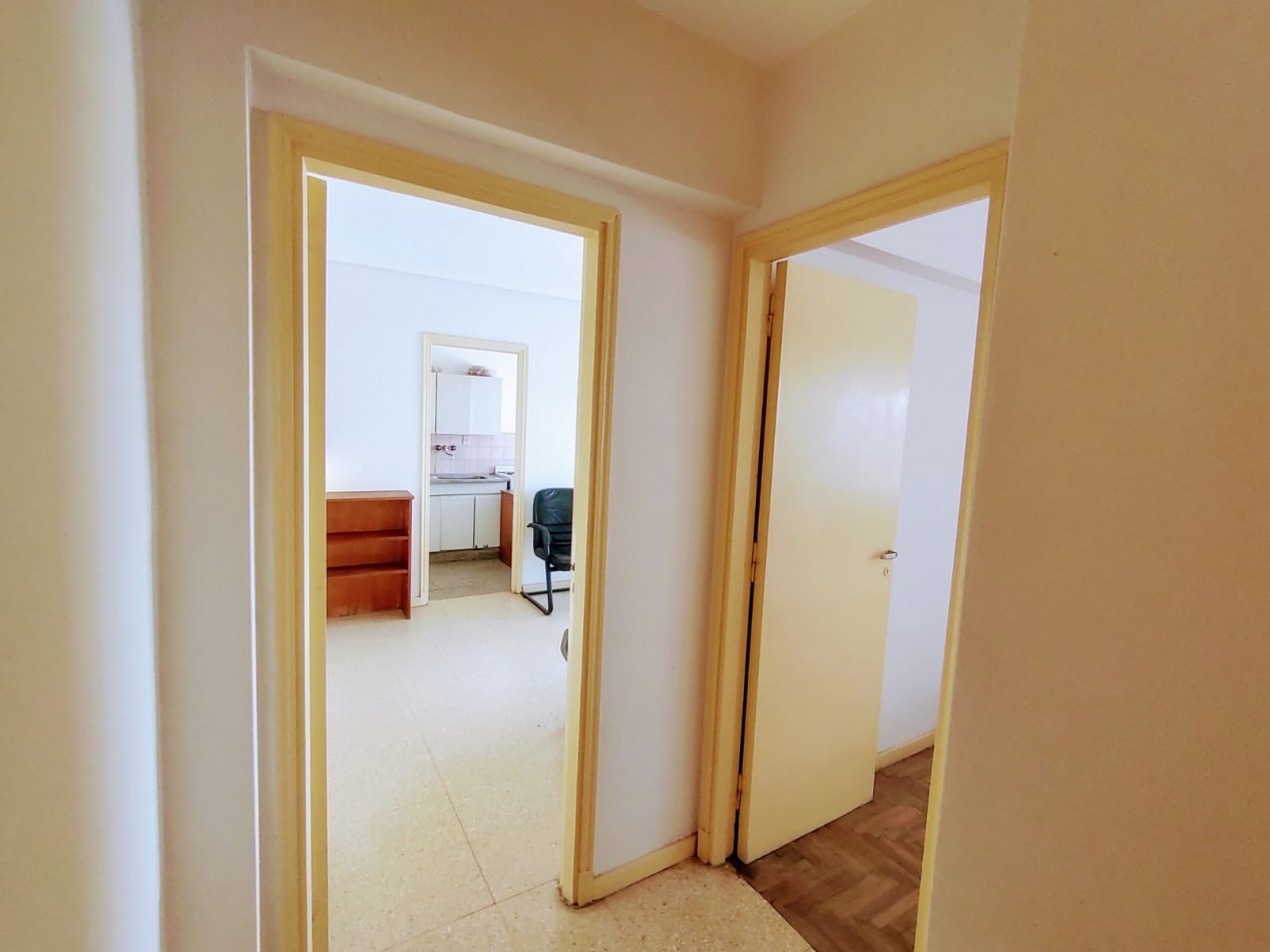 Venta Departamento al frente tres ambientes con balcon