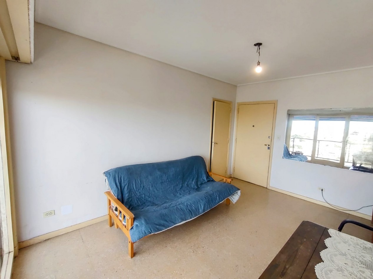 Venta Departamento al frente tres ambientes con balcon
